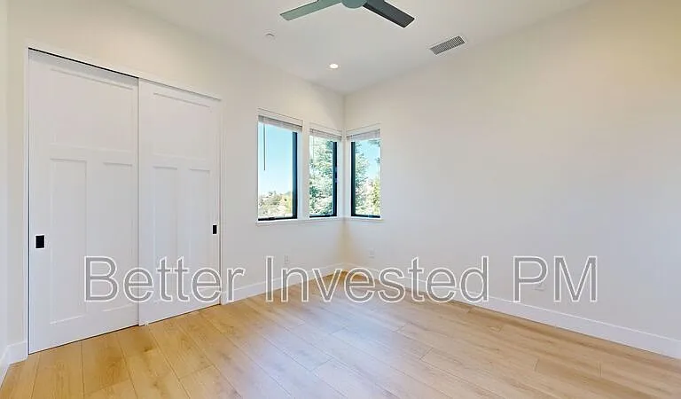 1900 Lyon Ct — Photo 25