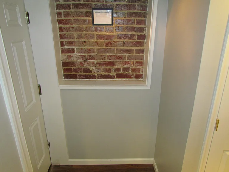130 V St NW — Photo 2