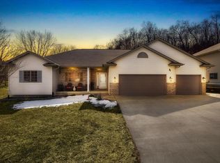 1862 Bearpaw Pl, Onalaska, WI 54650
