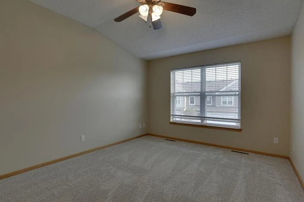 3 bed, 1481 sqft, $2,000 — Photo 4