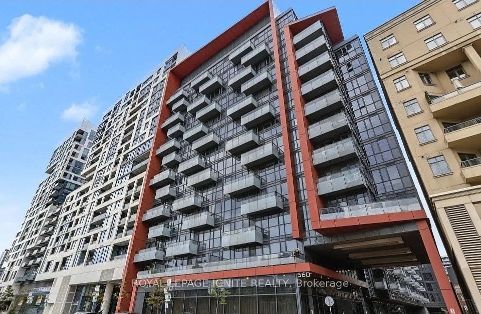 1st image of 560 Front St W #828