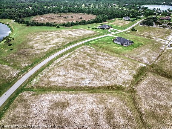 5th image of 1010 Lake Reserve Rd