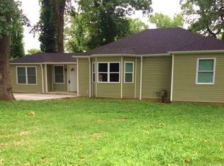 11 Carson Dr, Belleville, IL 62223