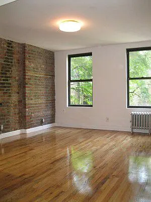 Rented by Tower Brokerage | media 35