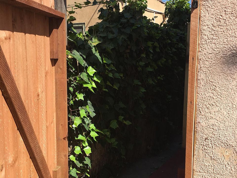 2nd image of 5223 De Longpre Ave