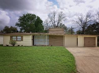 1605 E Polk Ave, Victoria, TX 77901