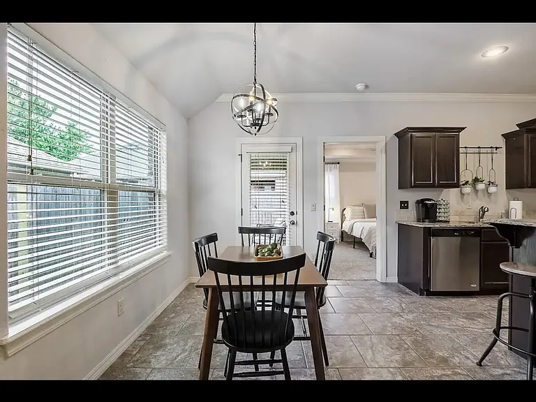 2676 N Barcelona Ave — Photo 14