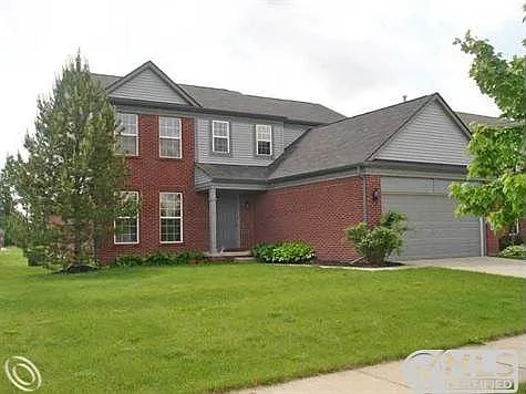 8876 Tamarack Ln photo 1
