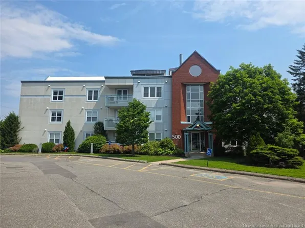 500 Venus Ct Unit 360, Fredericton, NB E3B 3A9