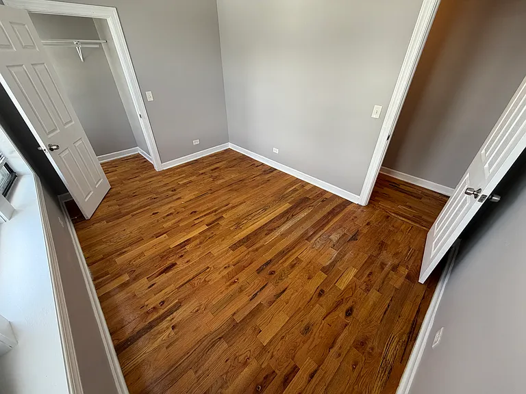 5011 W Augusta Blvd — Photo 2