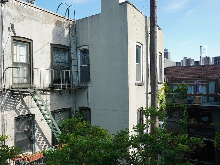 246 Mott St #R-24 — Photo 7