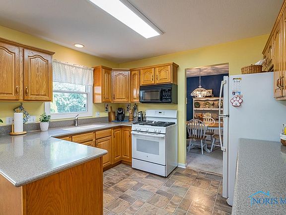 5th image of 1224 Grassy Ln
