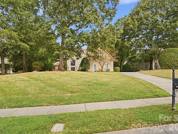 2nd image of 7425 Seton House Ln