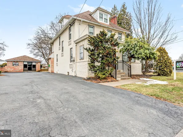 3329 Market St #A, Camp Hill, PA 17011