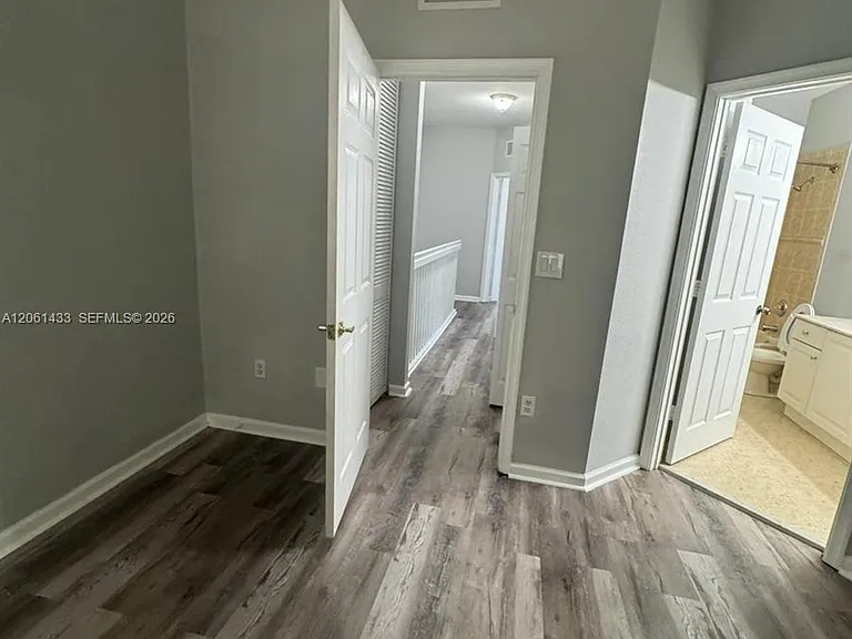 8811 S Isles Cir #8811 — Photo 6