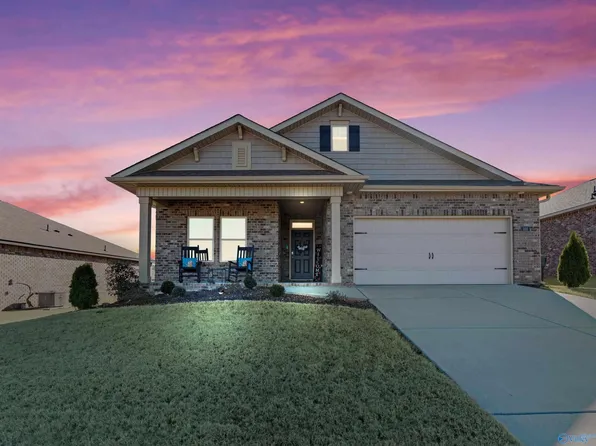 108 Settlement Dr, Huntsville, AL 35810