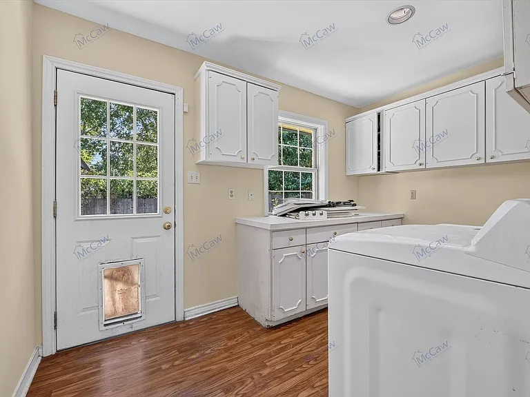 3550 Ainsworth Dr — Photo 23