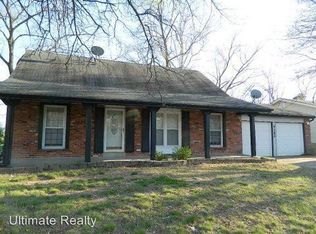 5382 Priorybrook Rd, Florissant, MO 63033