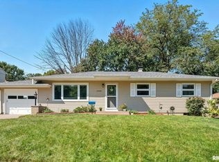3248 Valle Vista Rd, Davenport, IA 52803