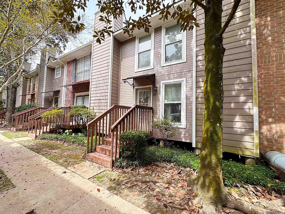 1st image of 25 Higgins Ct