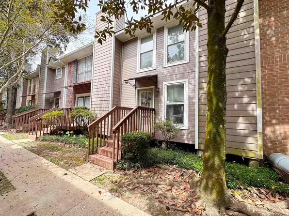 25 Higgins Ct, Baton Rouge, LA 70808