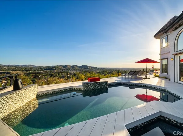 5506 E Crest De Ville Ave, Orange, CA 92867