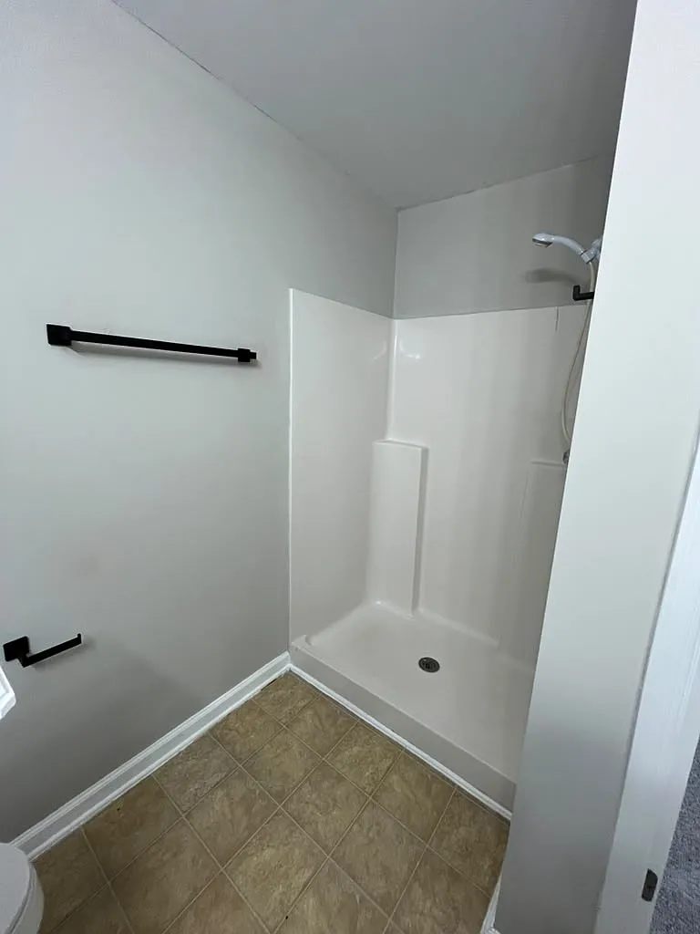 3 bed, 2.5 bath, 1926 sqft, $1,900 — Photo 3
