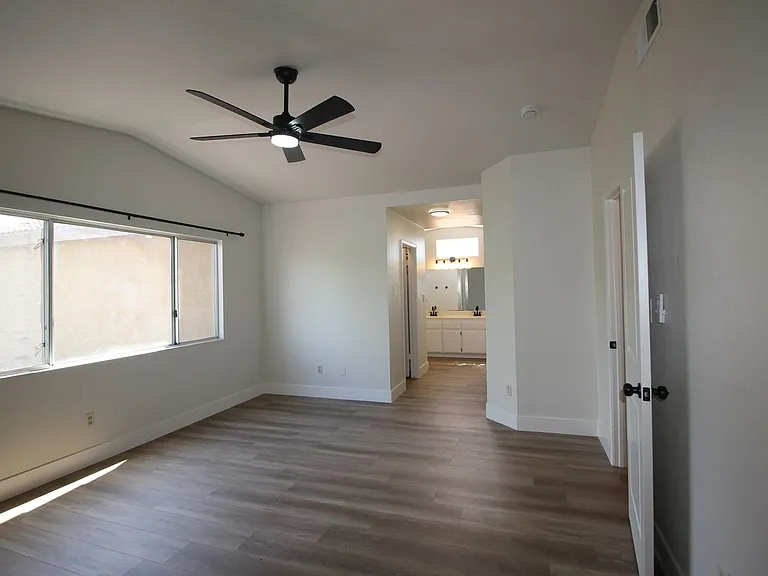 9405 Salinger St — Photo 14