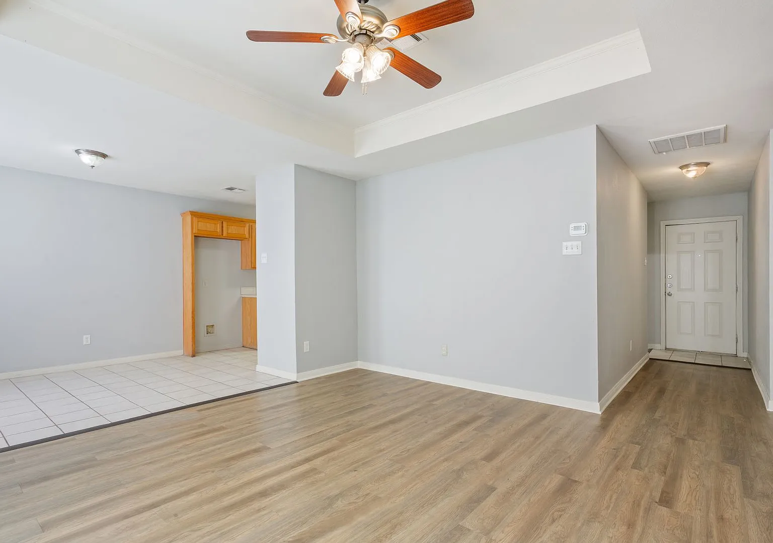 China Spring 4 Bedroom — Photo 2