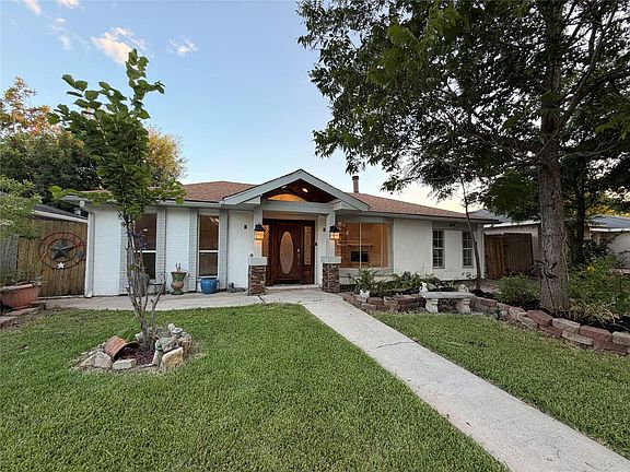 2nd image of 11631 Langdon Ln