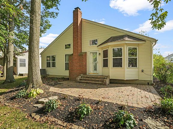 4th image of 476 Northwoods Dr