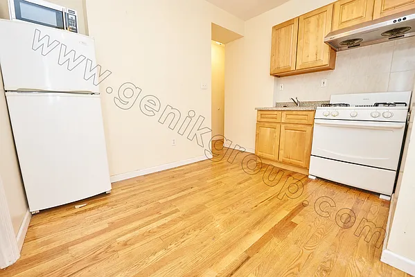 Rented by Genik Group Corp | media 32