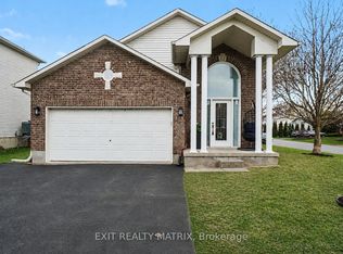 403 Centenaire St, Russell, ON K0A 1W0