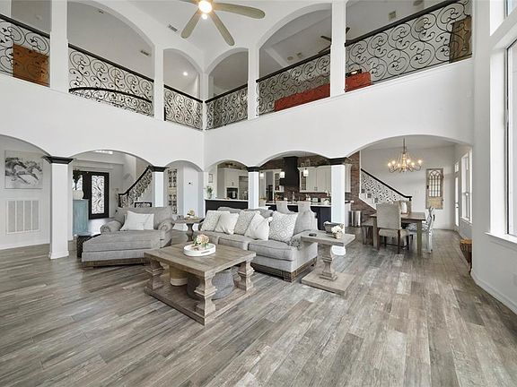 4th image of 4538 Pine Landing Drive