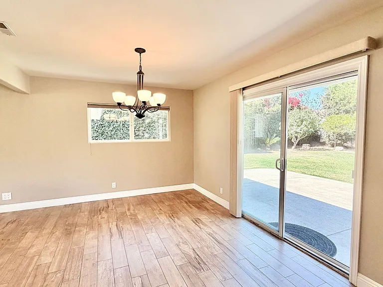 1537 McDonald Rd — Photo 10