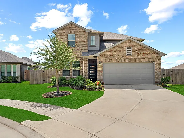 7843 Wyndham Harbor Ct — Photo 2