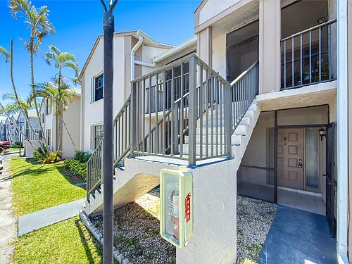 800 Independence Dr #800F Photo 1