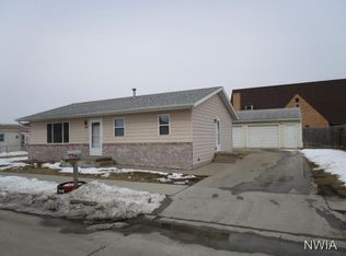 211 W 15th St, South Sioux City, NE 68776