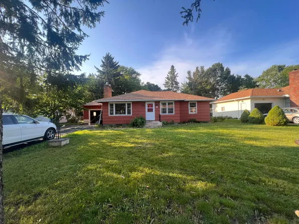 300 Coronado Dr, Rochester, NY 14617