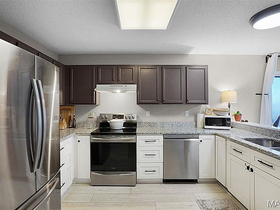 3rd image of 75 Lexie Ct