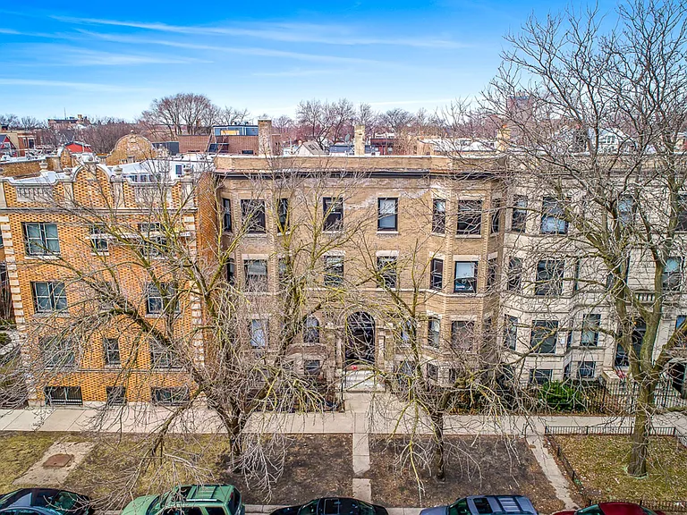 3818 N Sheffield Ave — Photo 3