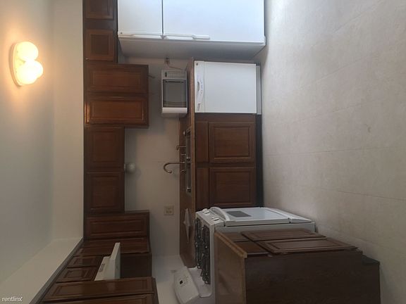 3rd image of 6321 Hathaway Ln