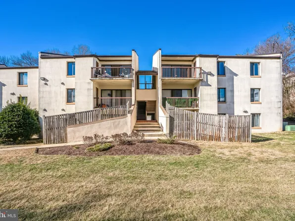 10120 Campus Way S APT 304, Upper Marlboro, MD 20774