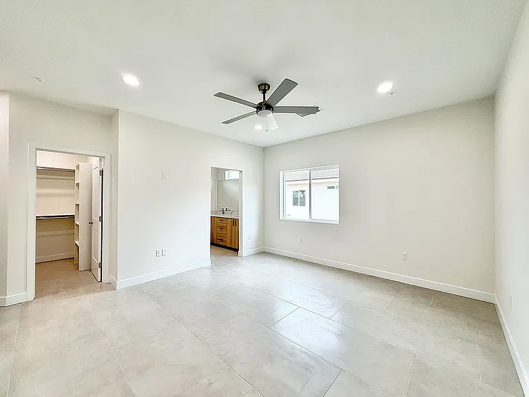 30125-30127 Avenida Juarez #30125 — Photo 18