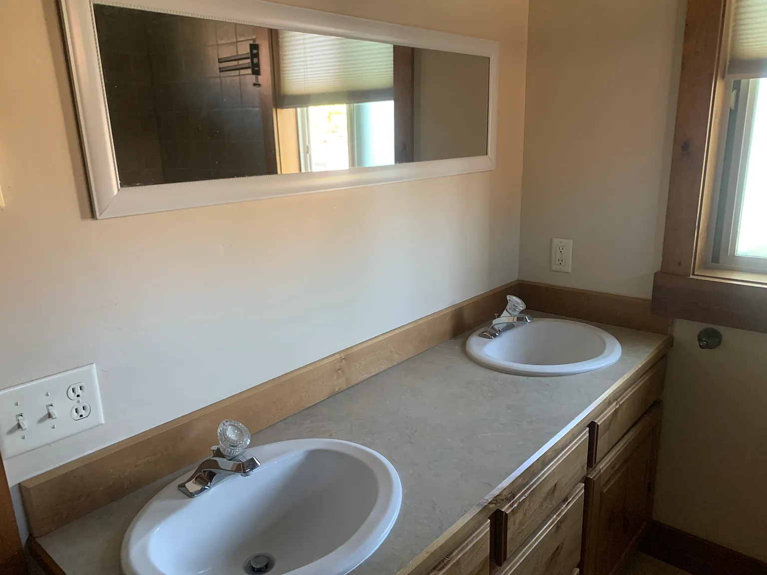 3 bed, 1484 sqft, $2,700 — Photo 2