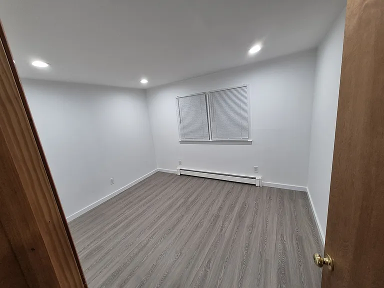 213 Sanford Ave #2 — Photo 3