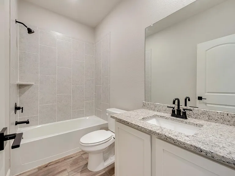 800 Jackel Dr — Photo 11