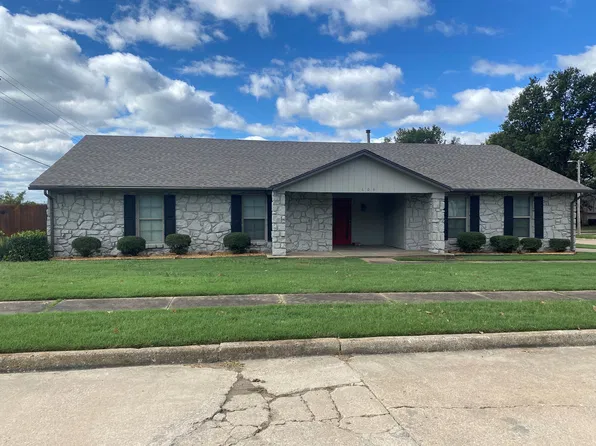 604 S 26th St, Broken Arrow, OK 74014