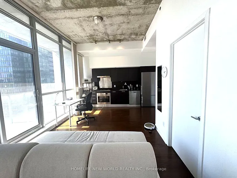 375 King St W #1701 — Photo 15