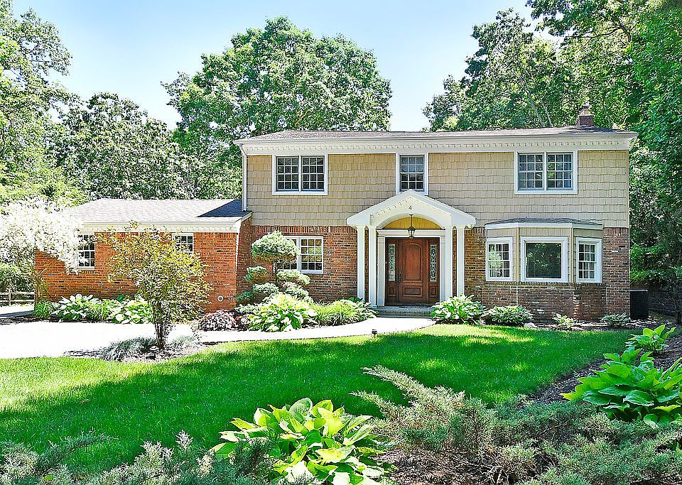 1st image of 4 Greenbriar Ln